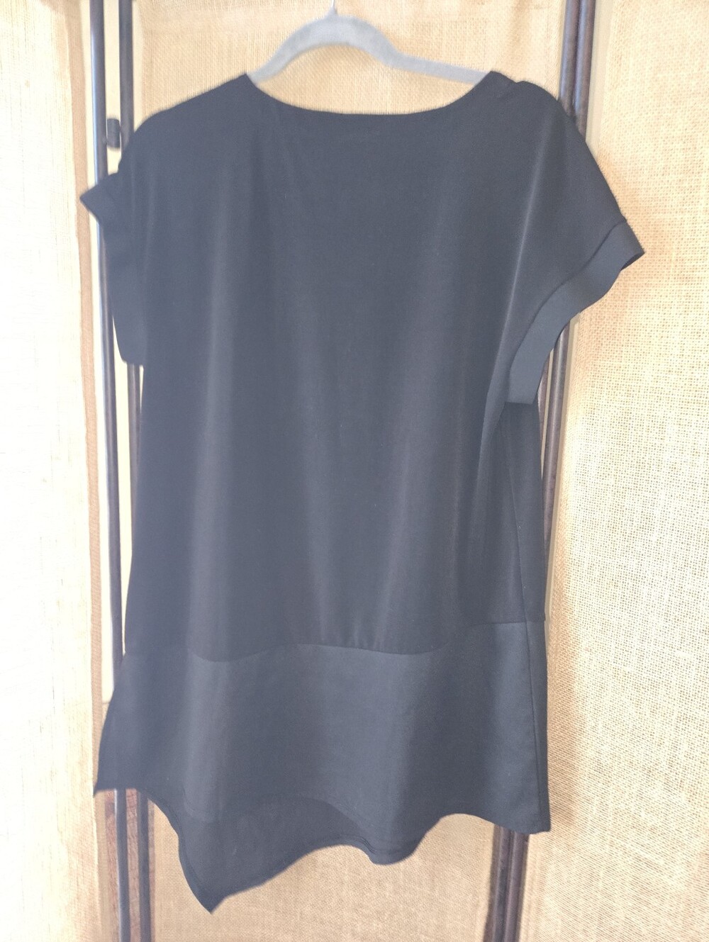Chico's Black Asymmetric Short-Sleeve Women’s Top Side Slit See Measurements - Picture 10 of 10